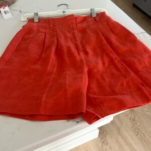 Beautiful Ann Taylor 100% Linen shorts ! Like new